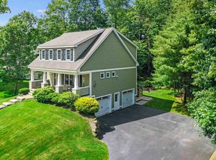2 Locke Ln, Seabrook, NH 03874
