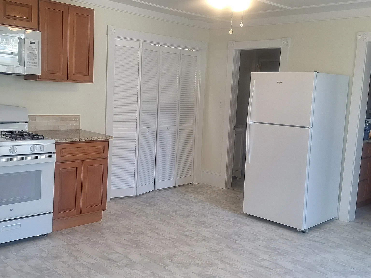 417 Main St — Photo 3