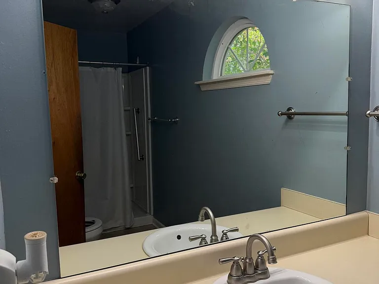 210 Suffolk Dr — Photo 16