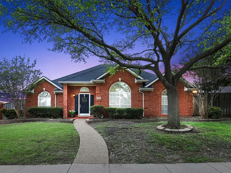 4500 Portrait Ln — Photo 1