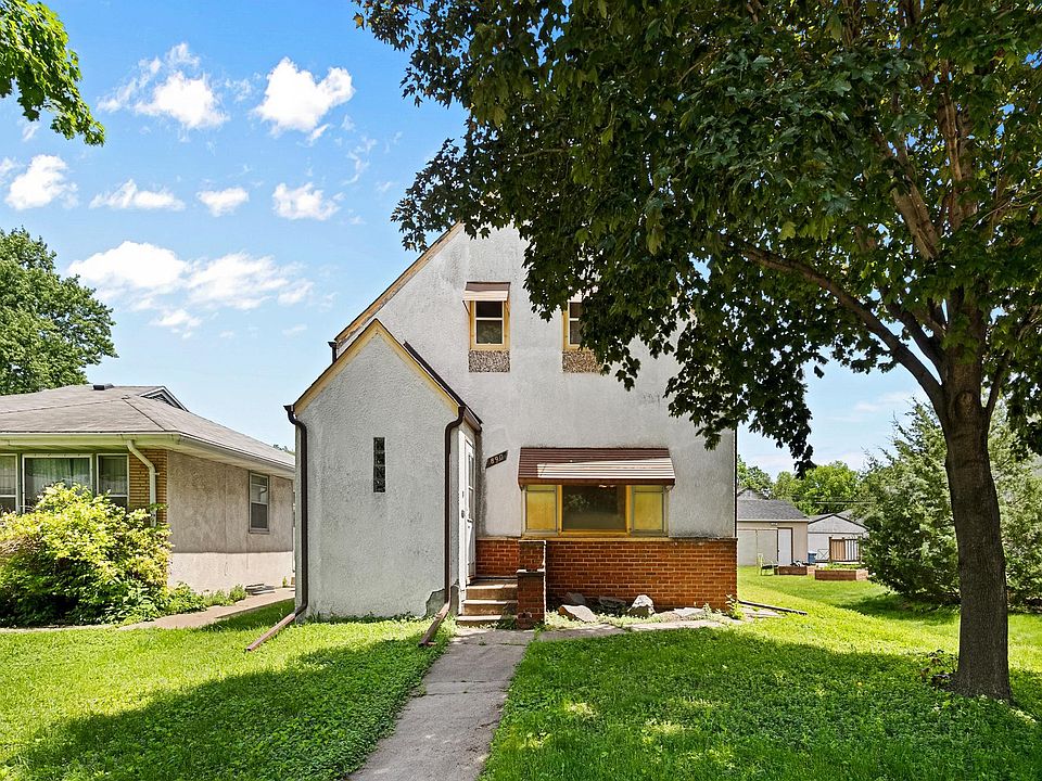 1st image of 890 26th Ave SE
