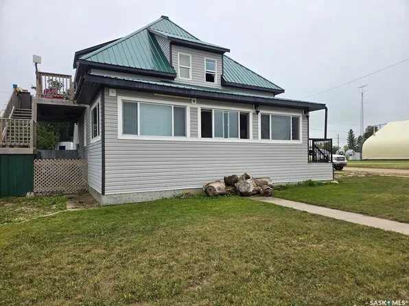 707 Railway AVENUE, Neudorf, SK S0A 2T0