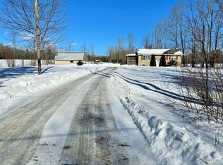 238 Square Rd, Palmyra, ME 04965