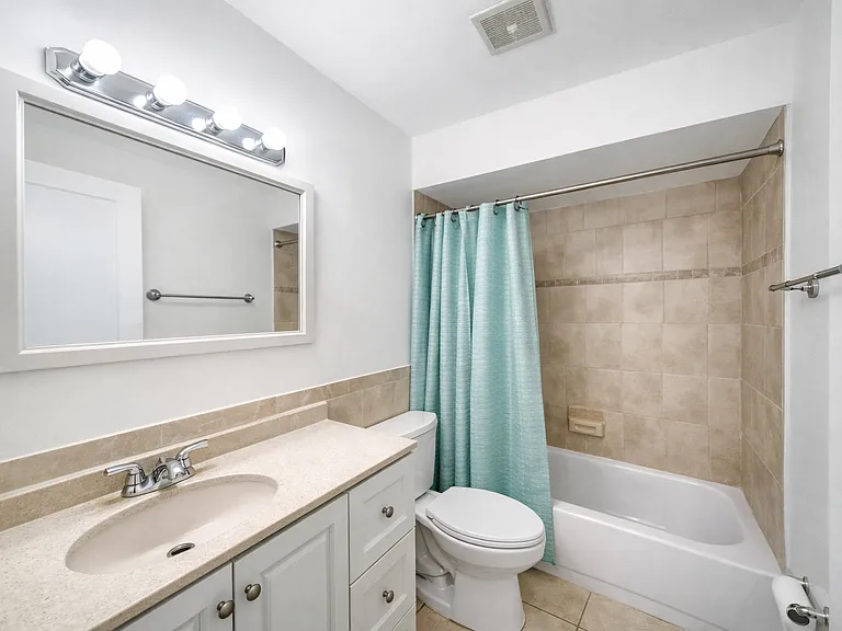 1659 SW Crossing Cir — Photo 6