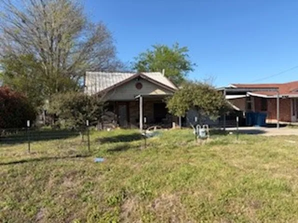 1129 E Palestine St, Mexia, TX 76667
