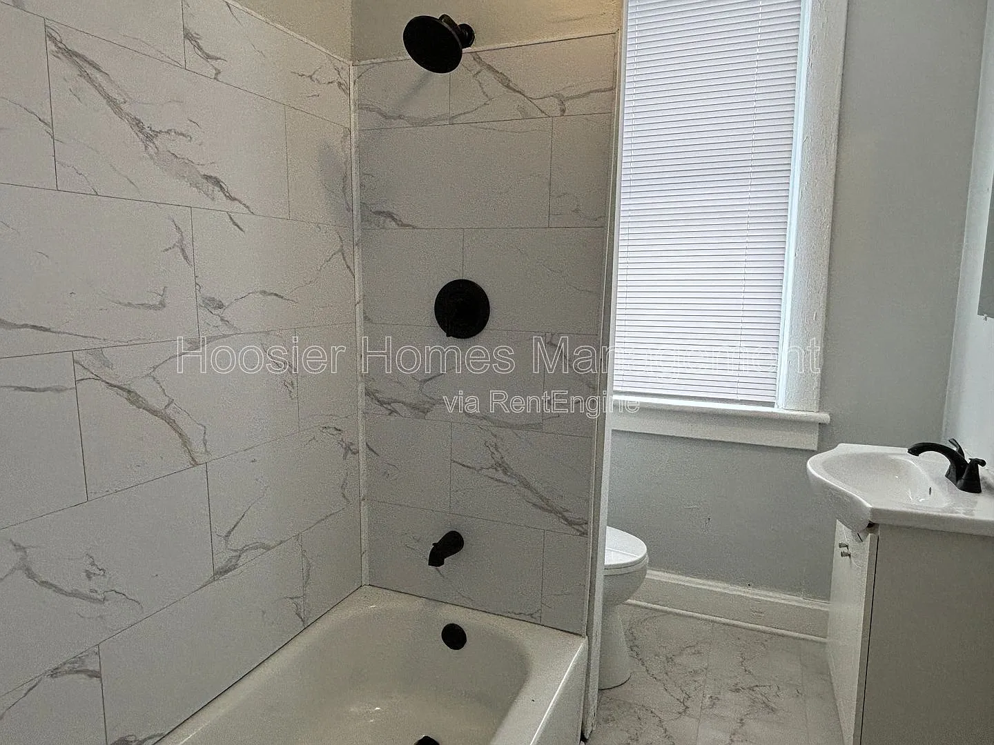 2 bed, 1.0 bath, 750 sqft, $1,050 — Photo 2