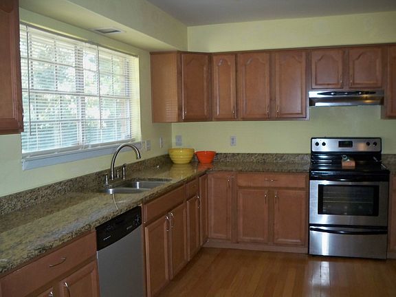 3rd image of 432 Linda Dr