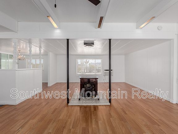 2nd image of 29967 N Sandridge Dr