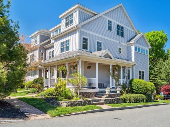 1 Intrepid Cir #1, Marblehead, MA 01945