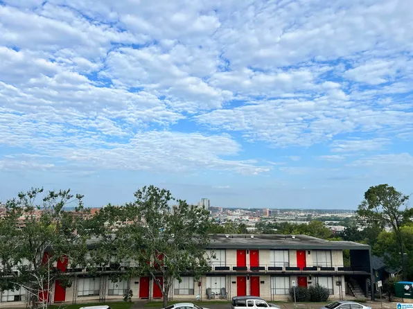 2990 Rhodes Cir S Unit 319, Birmingham, AL 35205