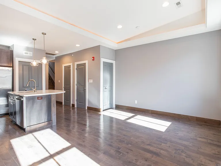 1023 Mount Vernon St #3F — Photo 4