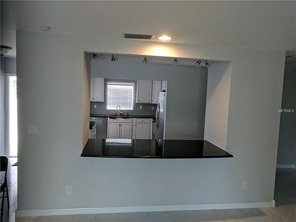 4th image of 1218 W Del Webb Blvd