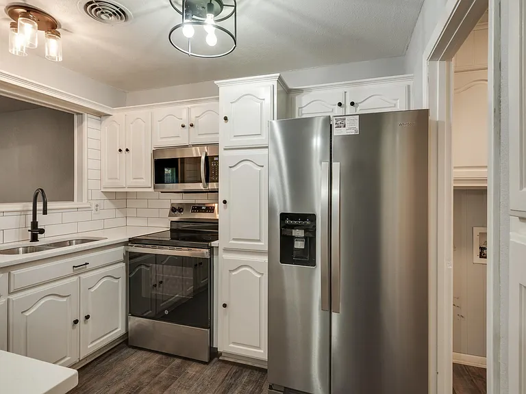 3510 Kent Ln — Photo 10