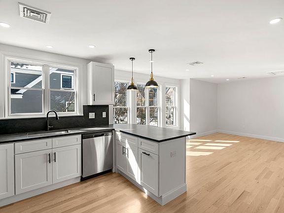 3rd image of 53 Dustin St #1