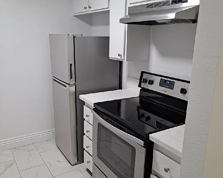 142 S Esplanade St #105 — Photo 5