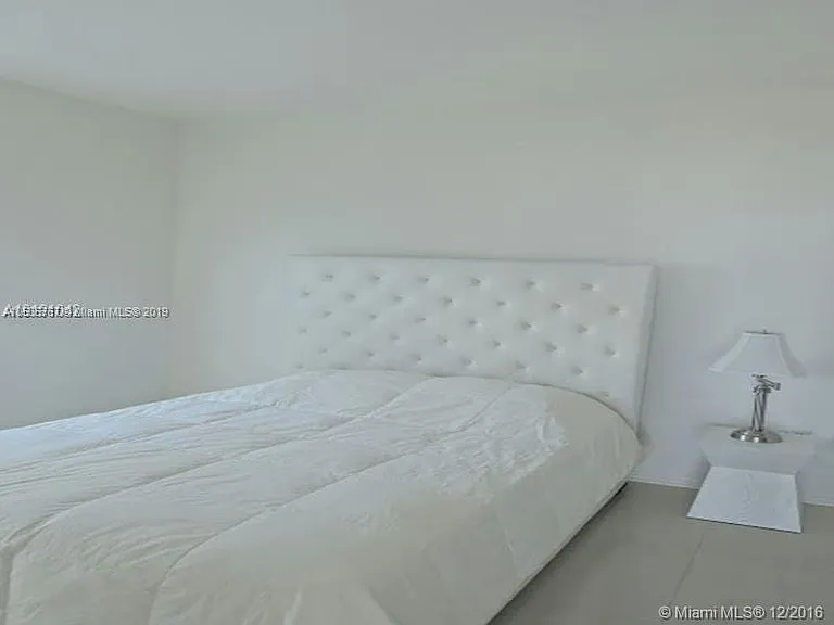 500 Brickell Ave #1902 — Photo 3