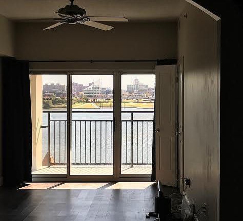 Treehouse or houseboat?