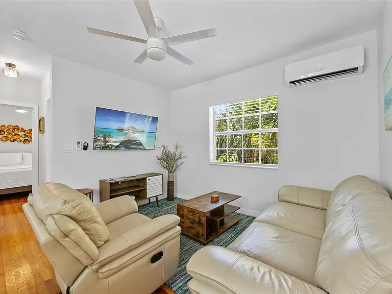 3015 Seville St #7 — Photo 8