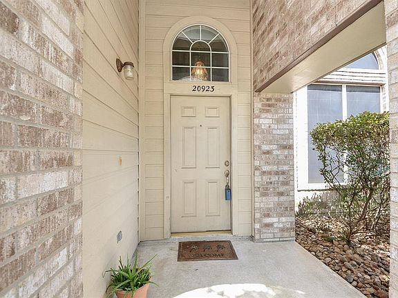 4th image of 20923 Southship Ct