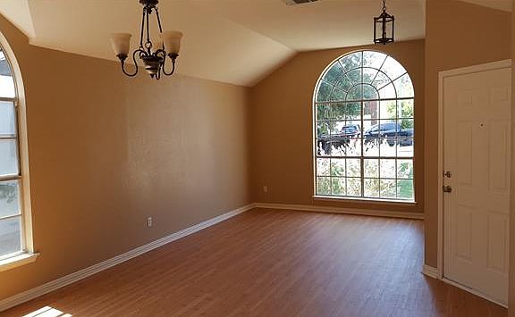 3rd image of 1208 Strickland Dr