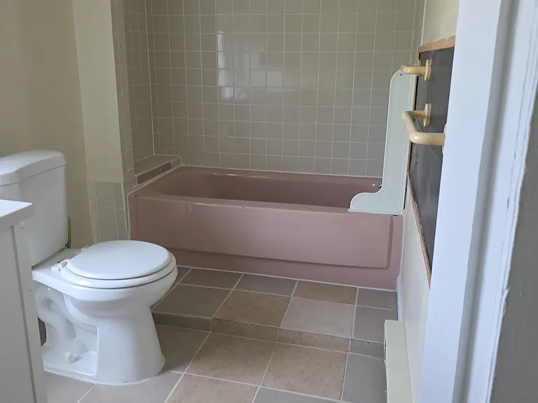 769 Beechwood Ave #2 — Photo 13