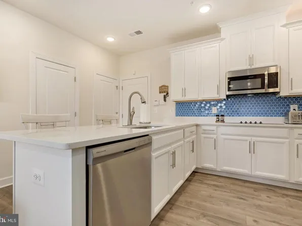 10342 Ratcliffe Trl, Manassas, VA 20110