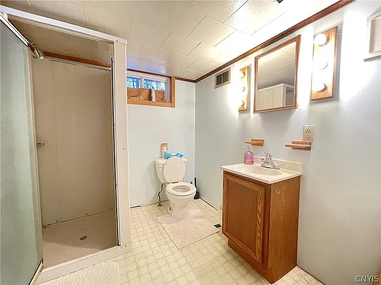 121 Wadsworth Rd — Photo 27