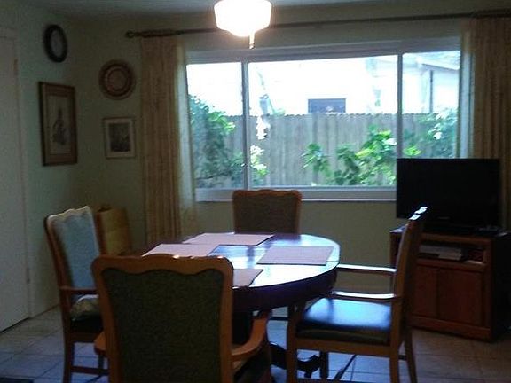 3rd image of 207 Lagoon Dr