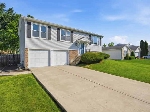38 Blue Ridge Dr, Glendale Heights, IL 60139
