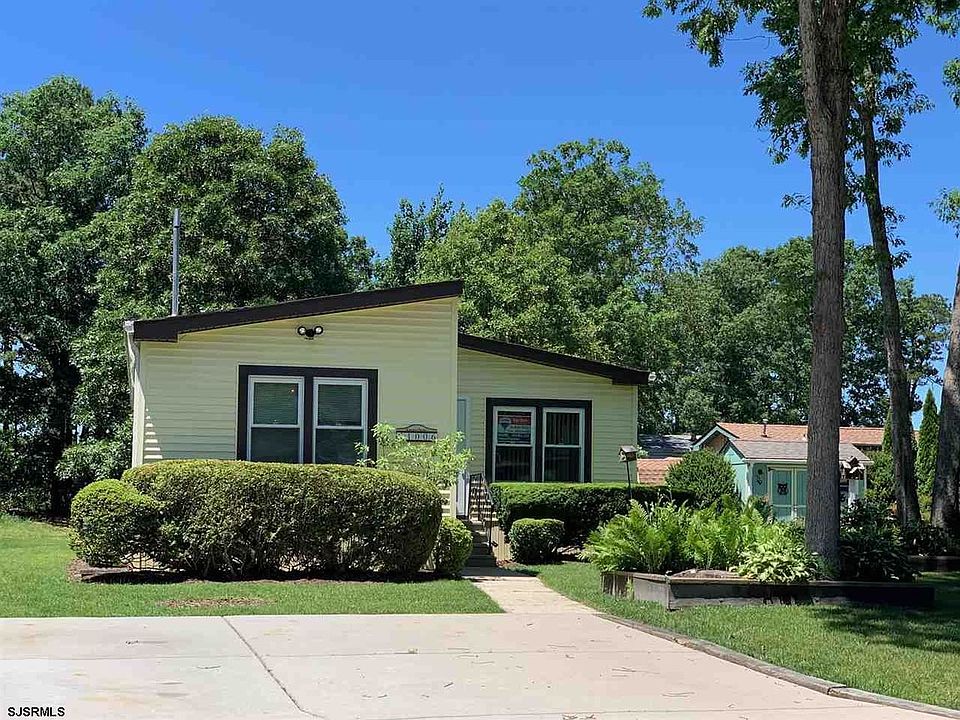 1st image of 1006 Pier Ave