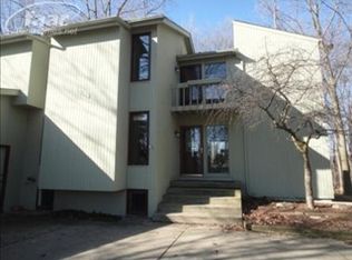 1377 Woodnoll Dr, Flint, MI 48507