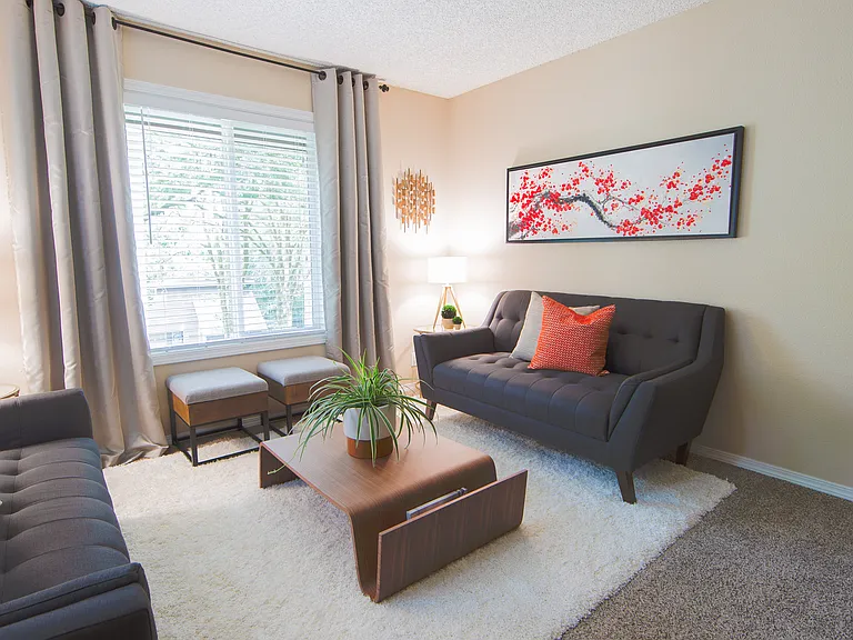 Oak Vale Apartments — Photo 4