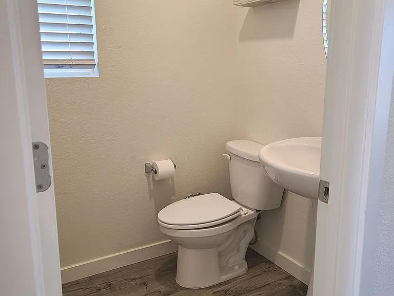 8833 Portia Dr — Photo 5