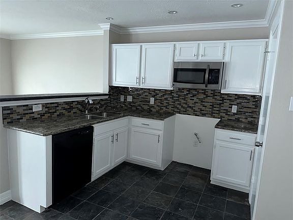 3rd image of 7107 Ashland Forest Dr