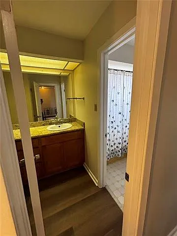 4632 Ithaca St — Photo 5