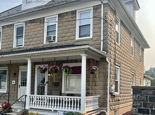 209 N Schanck Ave, Pen Argyl, PA 18072