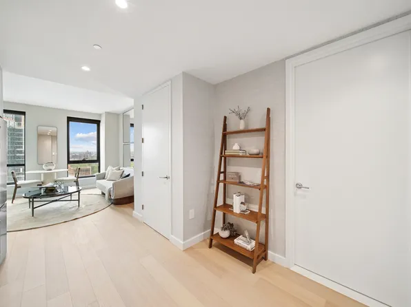 567 Fulton Street 5A image 3 of 8