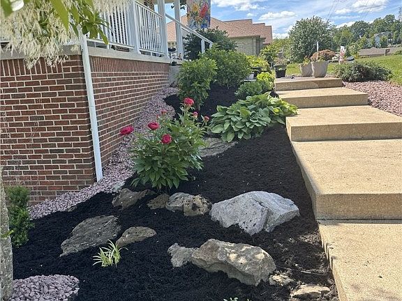 3rd image of 519 Sawmill Rd