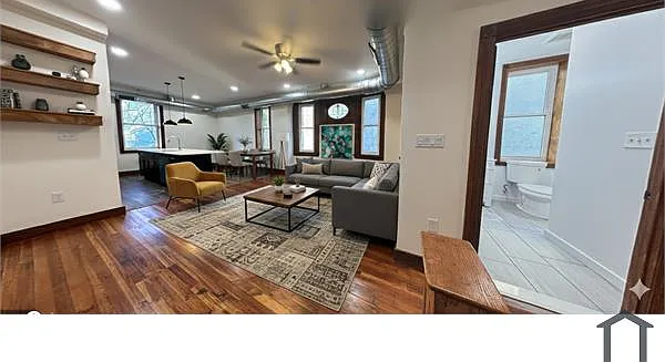 4 bed, $2,400 — Photo 3
