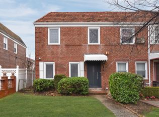 7634 169th St, Fresh Meadows, NY 11366