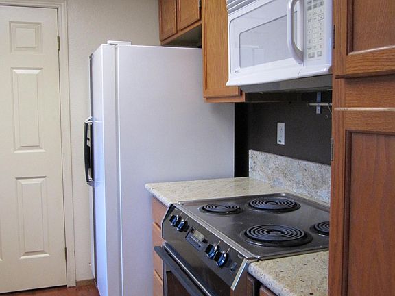 5th image of 7298 Cronin Cir