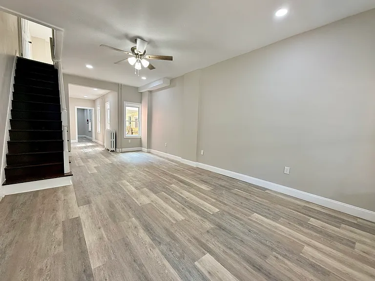 248 Greenwich St — Photo 4