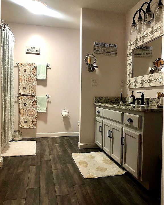 2nd image of 142 Ariel Cir
