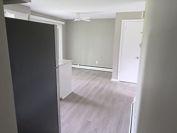 5th image of 3577 N Vista St NW APT 3