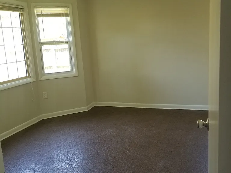 3004 Tanbark Ln — Photo 8
