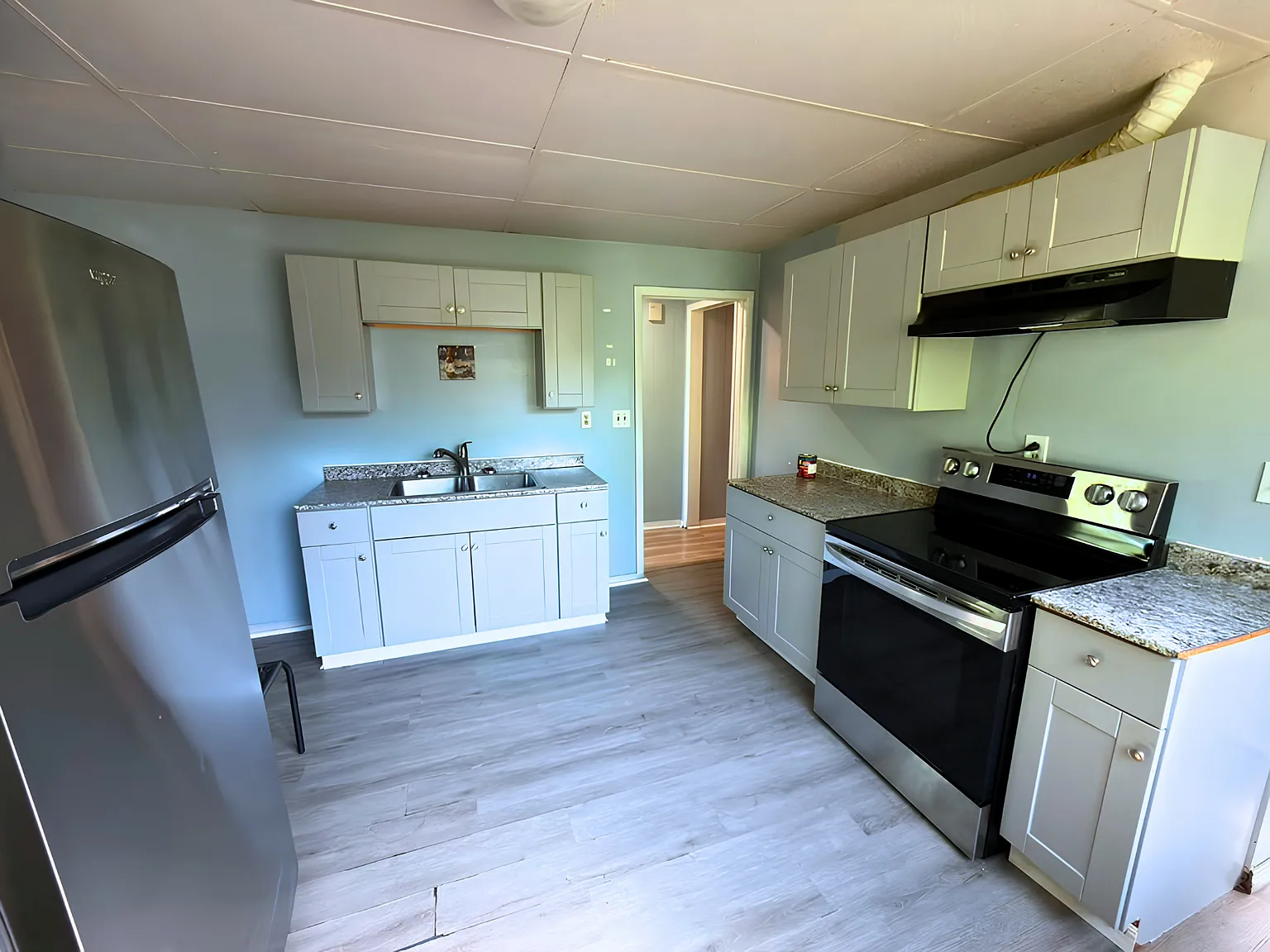 3 bed, $1,900 — Photo 3