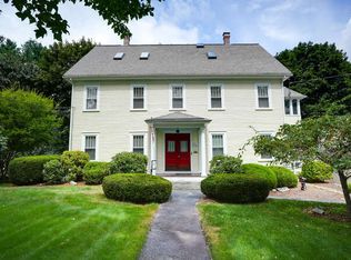 2 Forge Village Rd #319, Groton, MA 01450