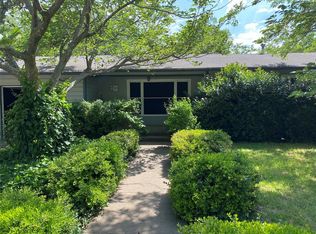 804 S Avenue J, Clifton, TX 76634
