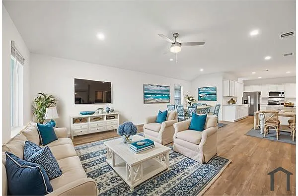 Building Photo - 3085 Emerald Ocean Dr