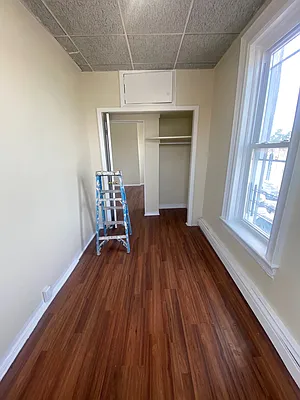 Rented by NYC LUXURY APT RENTALS CO LLC | media 14